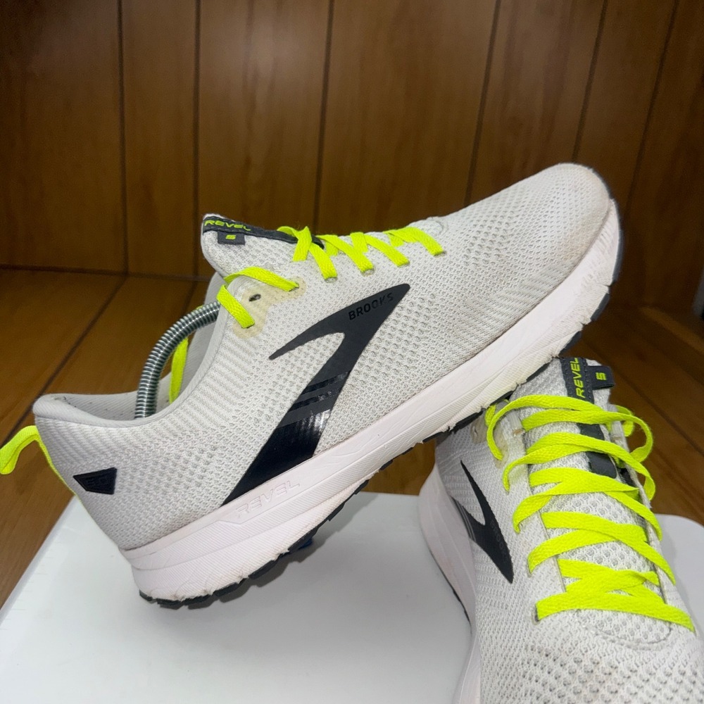 Brooks Revel 5 Mens Running Shoes Grey Black Neon Yellow 1103741D182 Size‎ 11.5